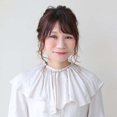 前野　愛